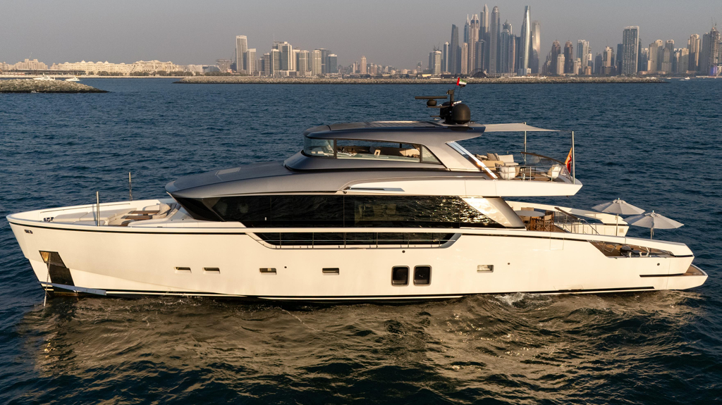 yacht